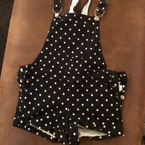 Forever 21 Pants - Size 27 forever 21 overall shorts